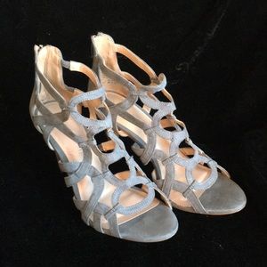 Kelly & Kate laser cut sandals size 8.5 39 euro